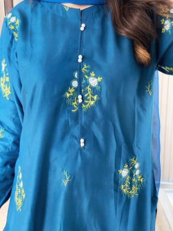 Tulip Embroidered 2PCS - Image 7