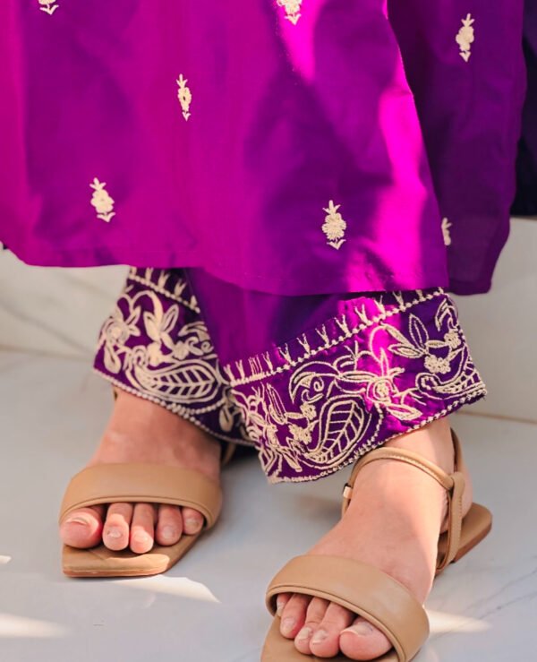 Ornate hem - Image 8