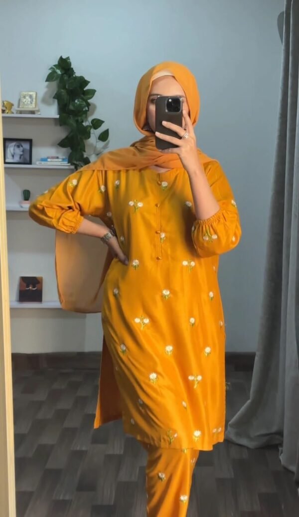 Petal Embroidered 2Pcs - Image 9