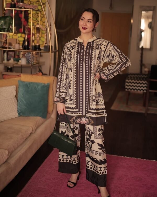 STRIPES AND BLOOMS - Image 7