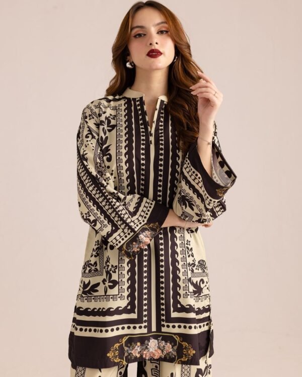 STRIPES AND BLOOMS - Image 3