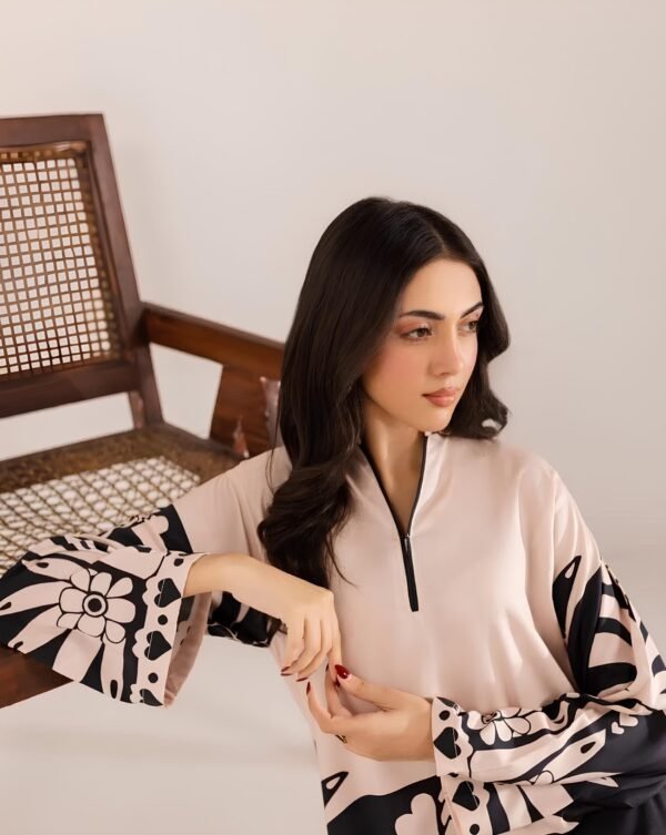 BLUSH NOIR - Image 4